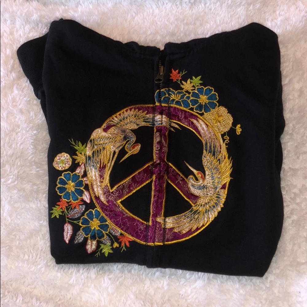 SOLD Lucky Brand Black Sweatshirt